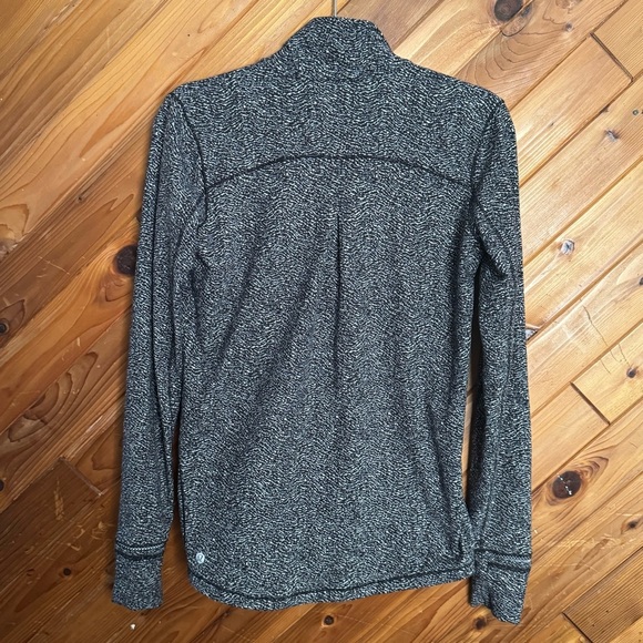 Lululemon Outrun 1/2 Zip - Picture 6 of 9